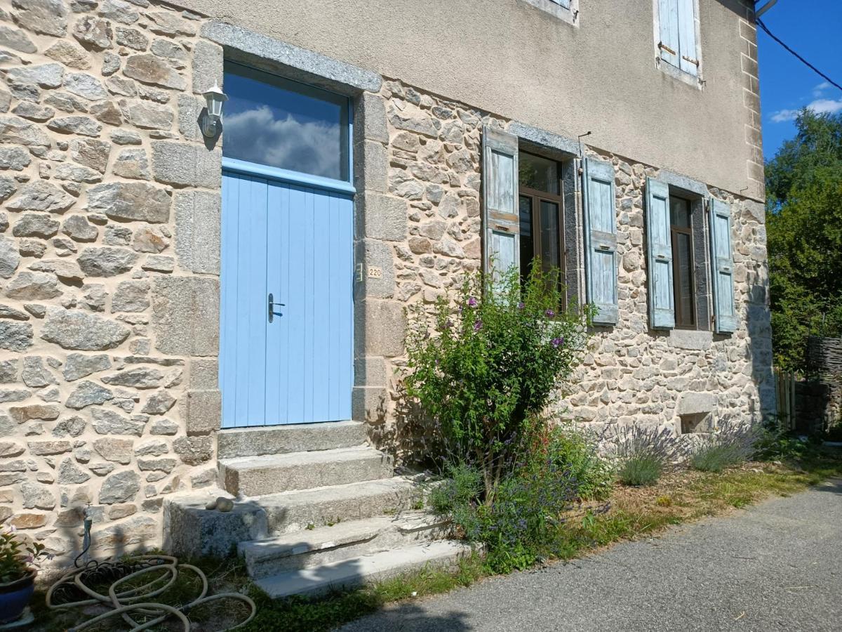 Villa L'ancienne école à Sainte-Marguerite-Lafigère Extérieur photo