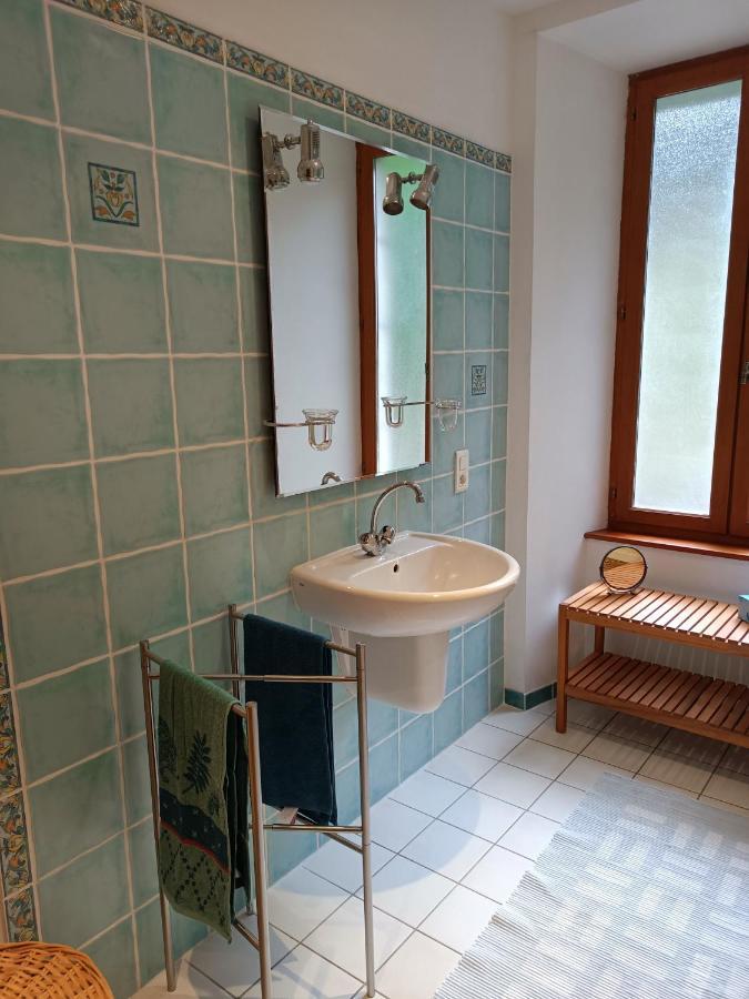 Villa L'ancienne école à Sainte-Marguerite-Lafigère Extérieur photo